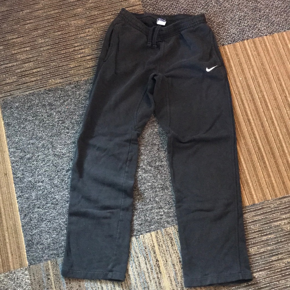 black nike sweats